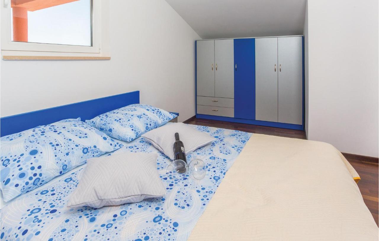 Amazing Apartment In Makarska With Wifi Exterior photo