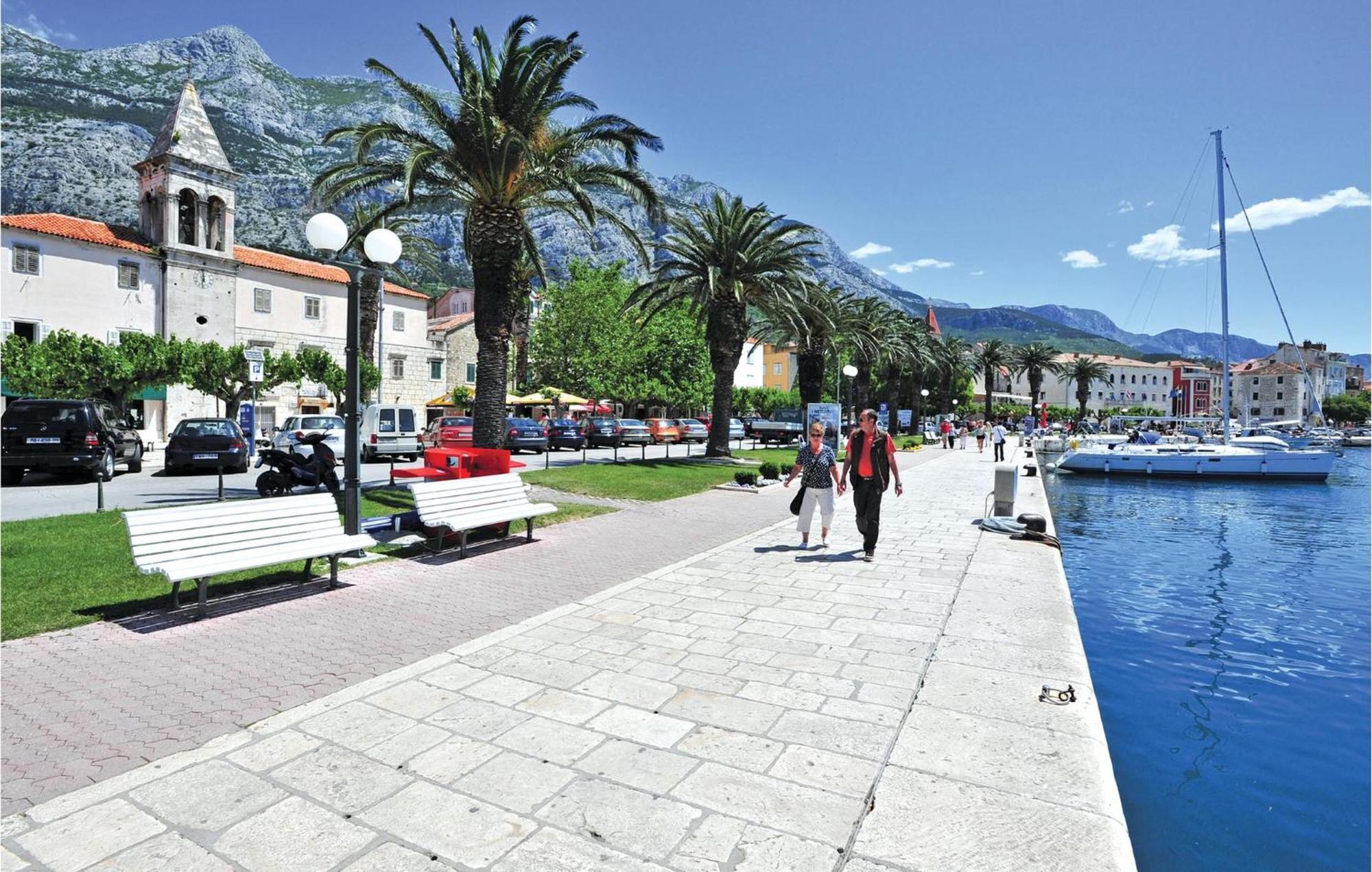 Amazing Apartment In Makarska With Wifi Exterior photo